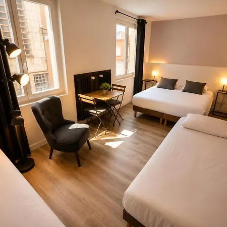 Hotel De Quebec-2